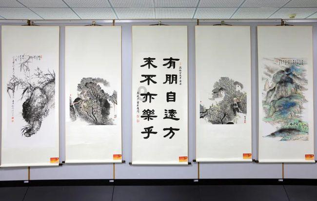 “美妆门将”赵贤祐2扑点助韩国进8强，此前长期任二门