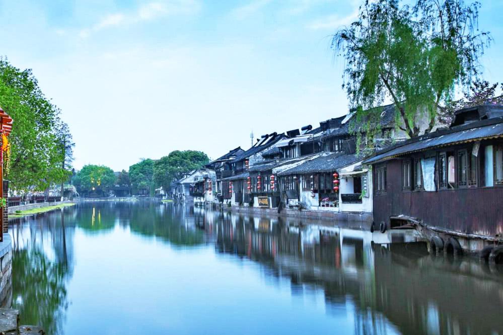 逃离海岛村