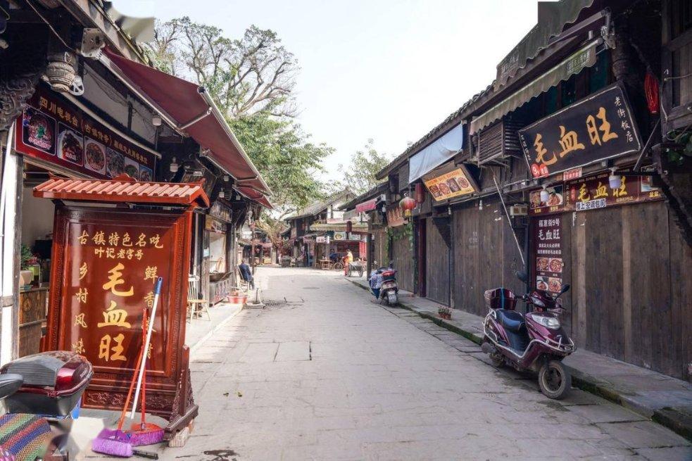 如果一个女生在大学之后就一直呆在家里，完全靠父母养着，那么如果还要找对象的话，那个男生会嫌弃她？
